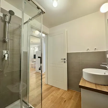 Lusso Dei Rolli Attico Pellicceria Con Terrazzo