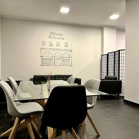 Lusso Dei Rolli Attico Pellicceria Con Terrazzo