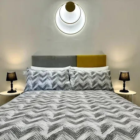 Lusso Dei Rolli Attico Pellicceria Con Terrazzo * Gênes