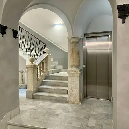 Daire Lusso Dei Rolli Attico Pellicceria Con Terrazzo *
