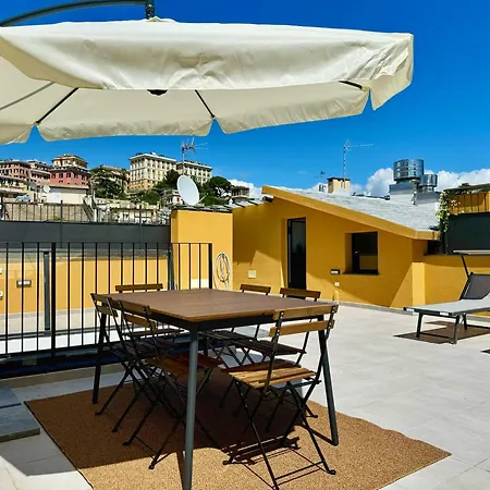 Lusso Dei Rolli Attico Pellicceria Con Terrazzo Daire