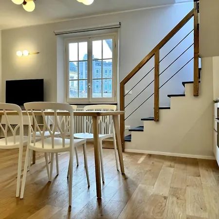 Lusso Dei Rolli Attico Pellicceria Con Terrazzo Daire *