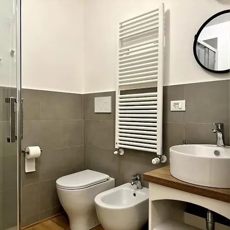 Daire Lusso Dei Rolli Attico Pellicceria Con Terrazzo *